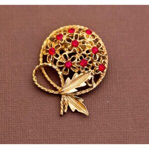 Vintage Art Nouveau Floral Lasso Gold Tone Circular Brooch - U16